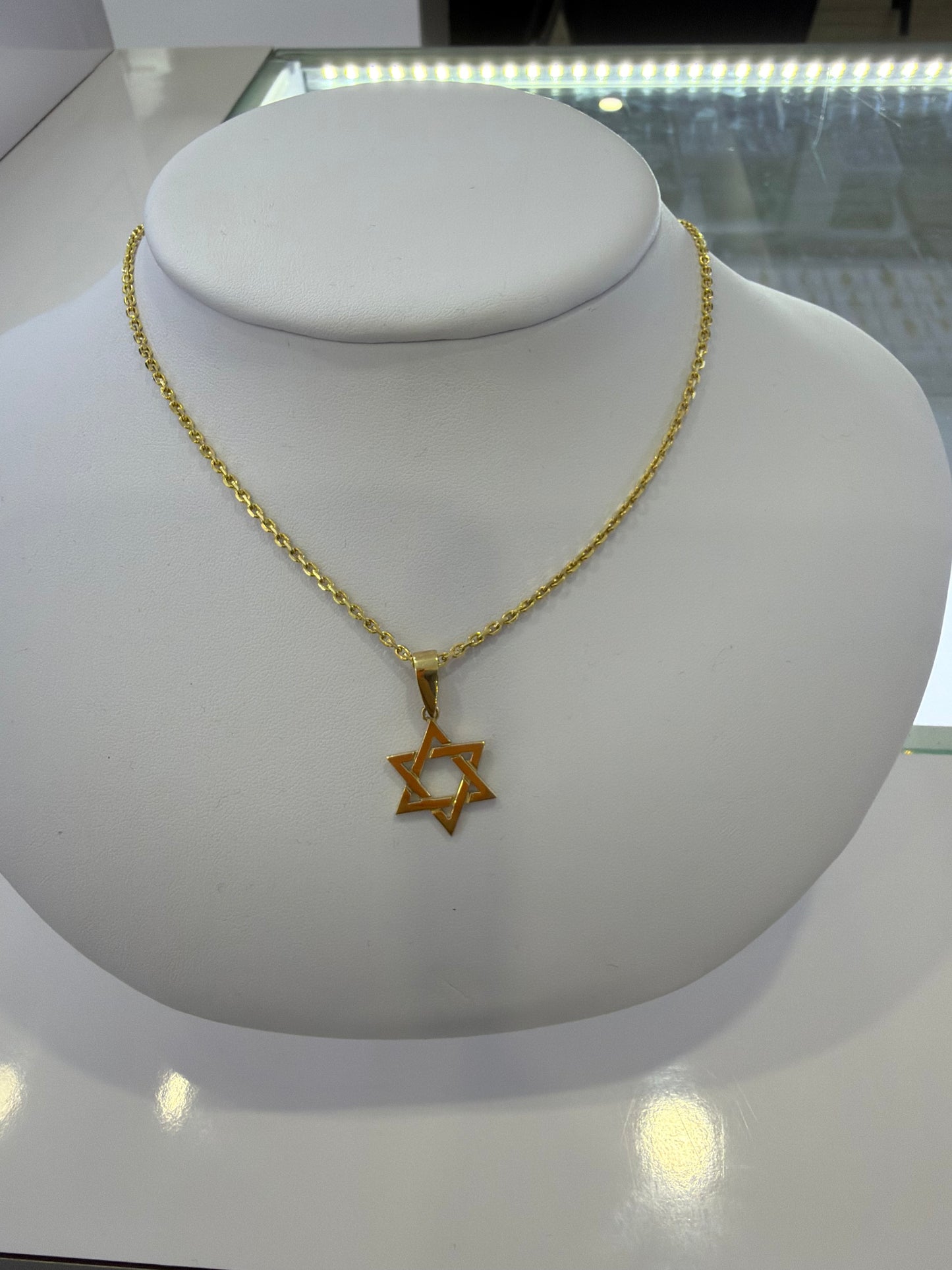 20” solid gold Hermes link chain