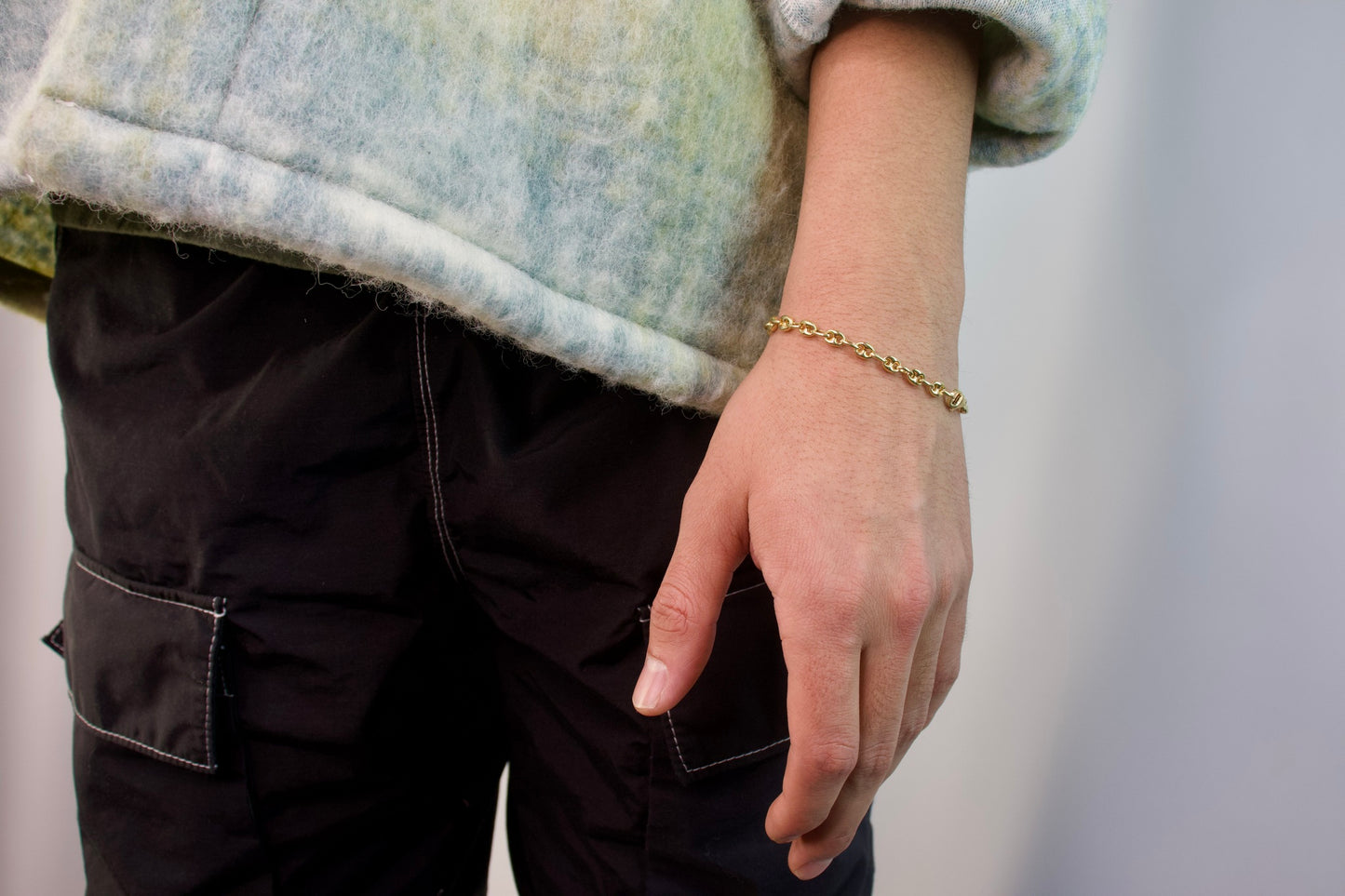 Gold Puffy Anchor Link Bracelet