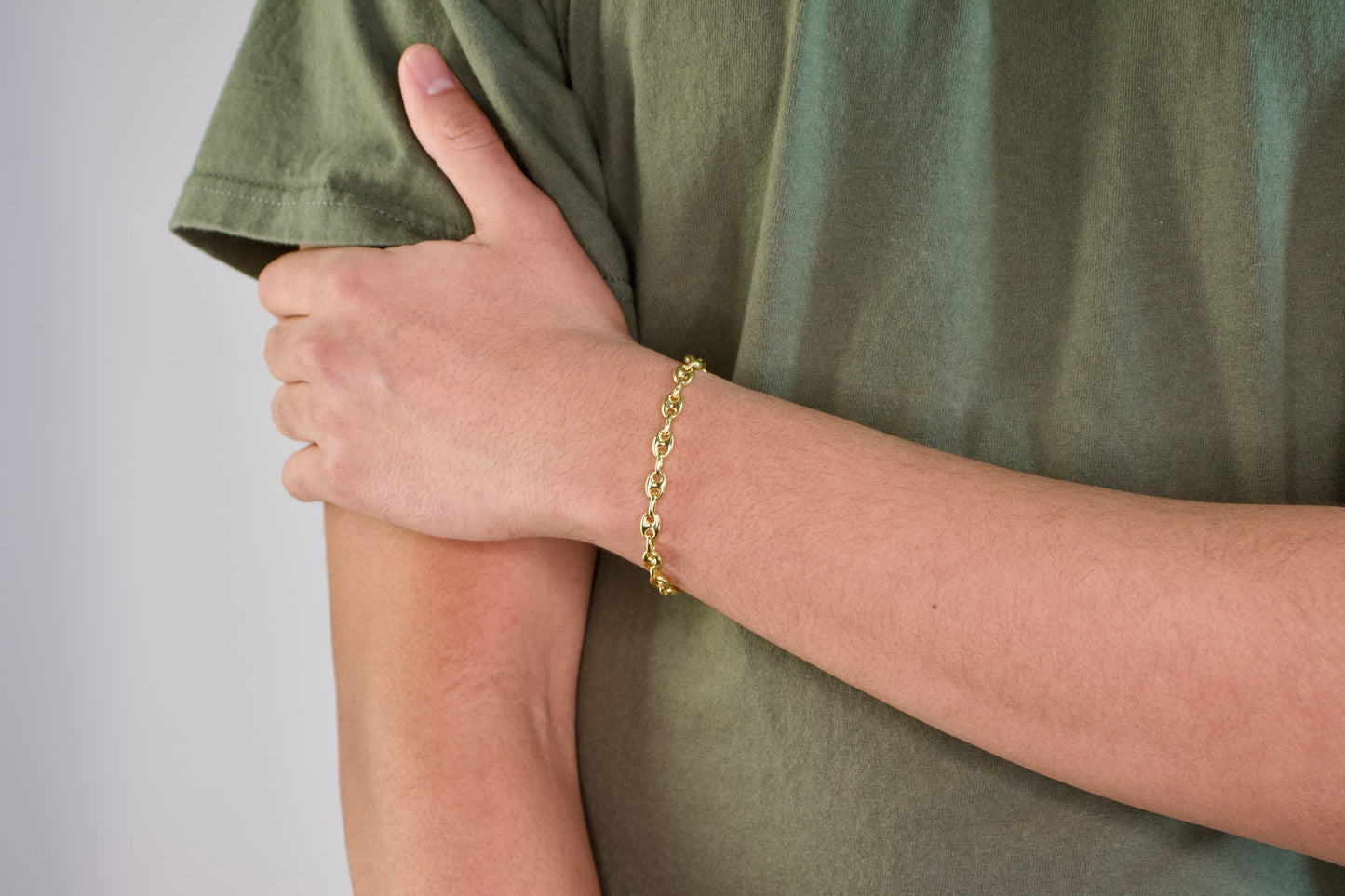 Gold Puffy Anchor Link Bracelet
